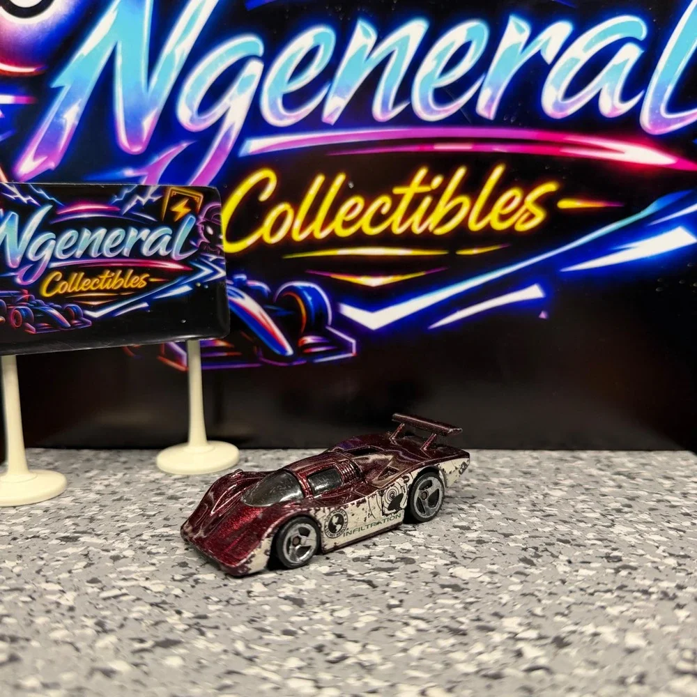 Hot Wheels World Race Infiltration Anthracite Burgundy Metallic Die-cast  2003